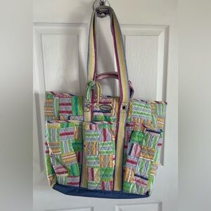 Like New! Donna Sharp Quilted Zip Tote